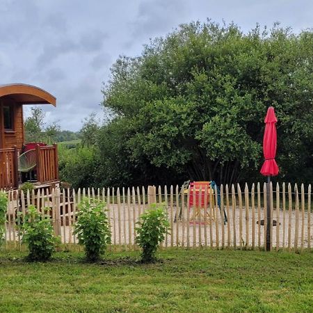 Roulotte A Sapharey Otel Sarrazac  Dış mekan fotoğraf